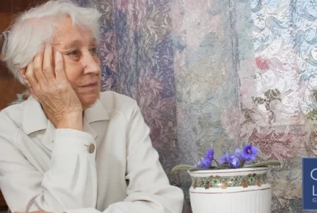 Warning Signs Your Aging Parent May Need Memory Care Soon